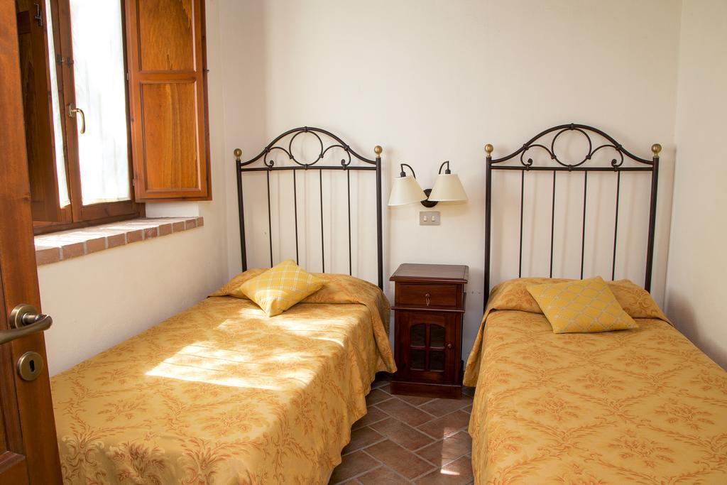 Country House Santa Felicita La Paterna Τόντι Εξωτερικό φωτογραφία