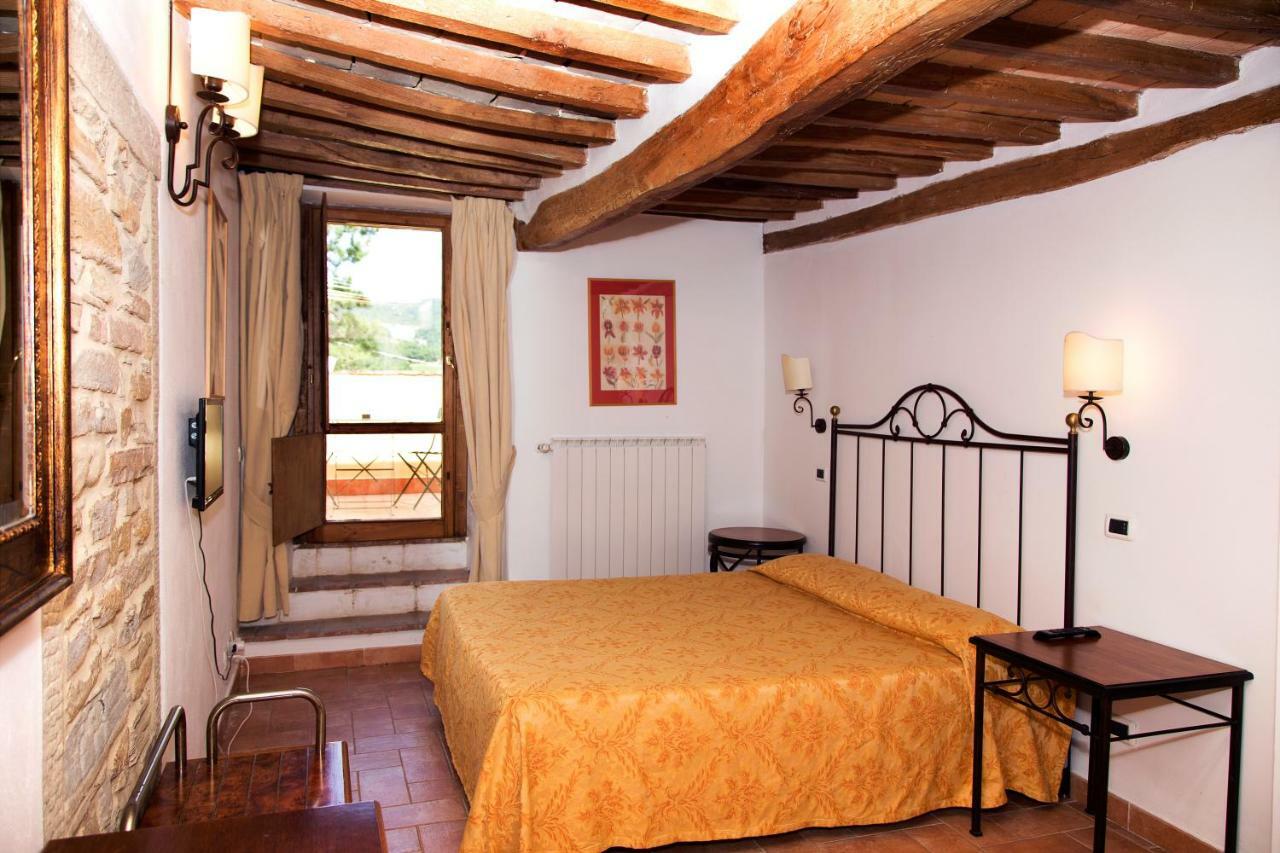 Country House Santa Felicita La Paterna Τόντι Εξωτερικό φωτογραφία